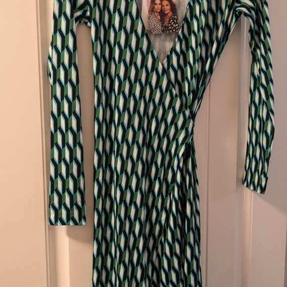 DVF (Diane Von Furstenberg) Wrap Dress - Picture 3 of 5